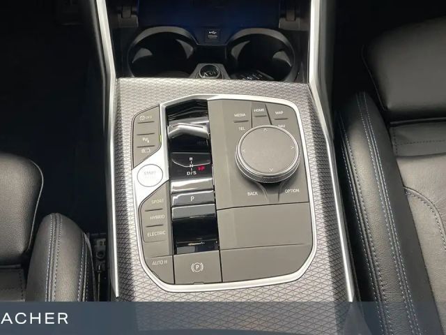 BMW 330 330e M-Sport Sedan xDrive