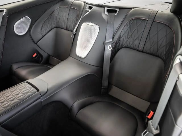 Aston Martin DBX 12 Coupé von BENTLEY FRANKFURT