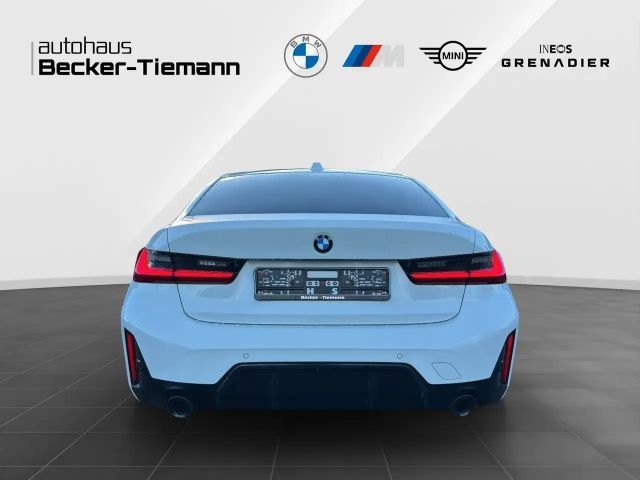 BMW 320 320i M-Sport Sedan