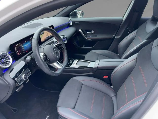 Mercedes-Benz A 180 AMG Line