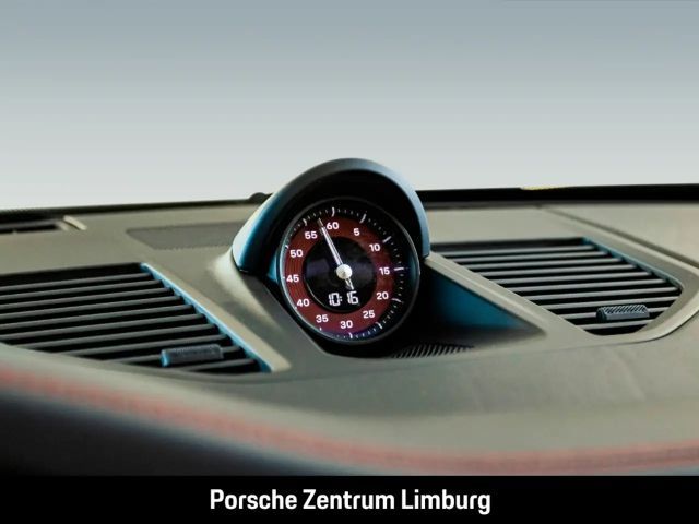 Porsche 992 4 Cabrio Carrera GTS