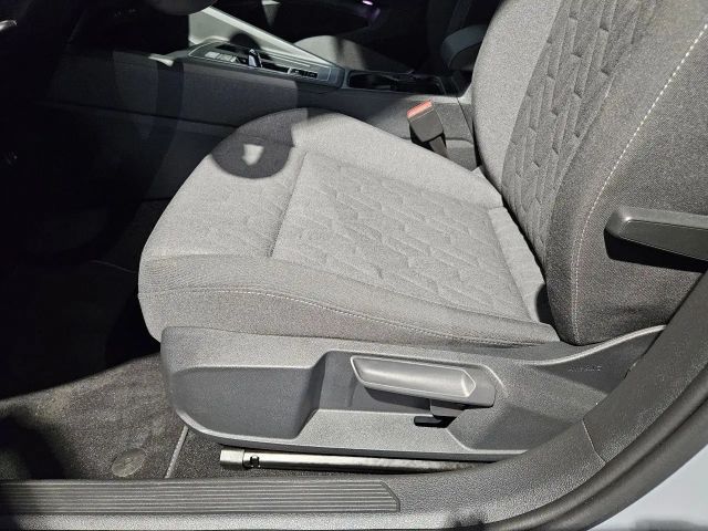 Volkswagen Golf 1.5 eTSI DSG Life