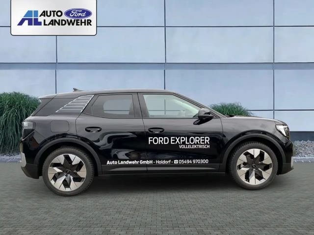 Ford Explorer Extended range RWD