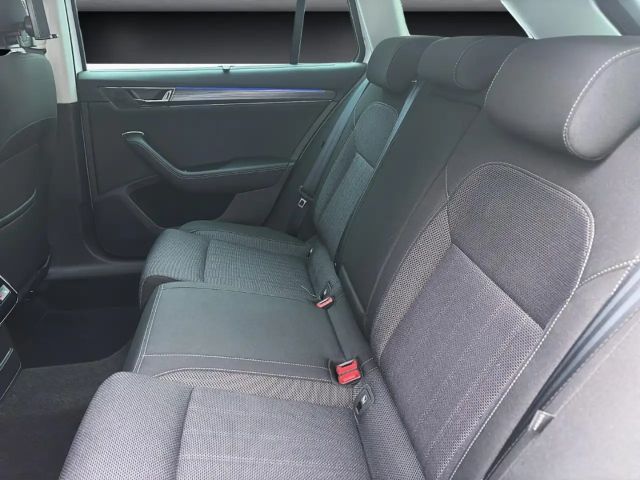 Skoda Superb 2.0 TDI Combi Style Style