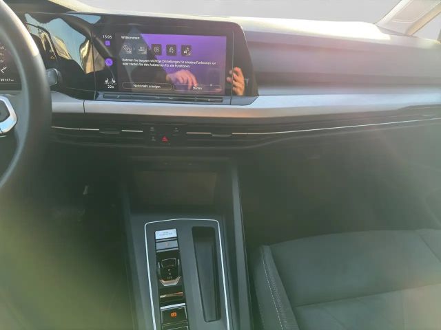 Volkswagen Golf DSG Life