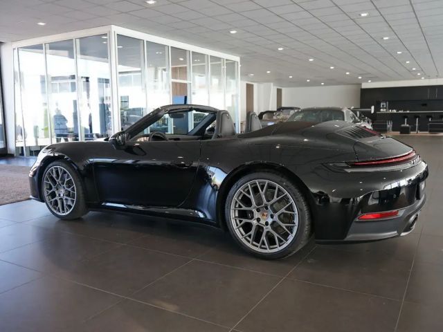 Porsche 992 Cabrio Carrera