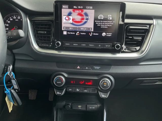Kia Stonic 1,2 DPI ISG Silber