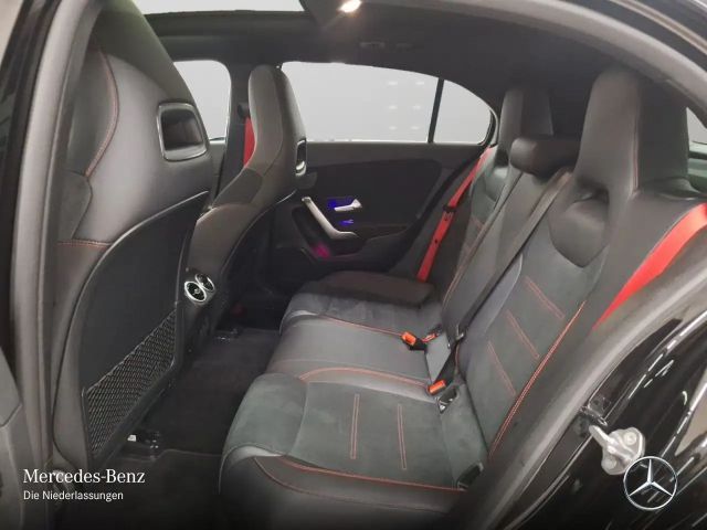 Mercedes-Benz A 35 AMG 4MATIC AMG Line