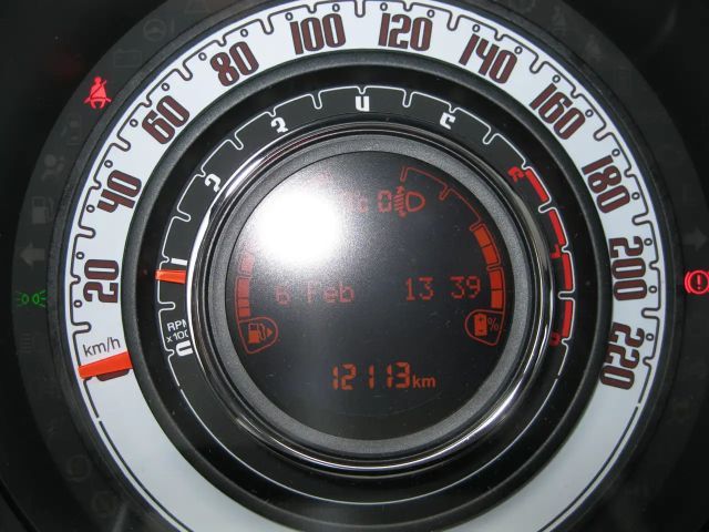 Fiat 500 Dolcevita1,0L 69PS Hybr. Panorama-ZV-Klima-Carplay