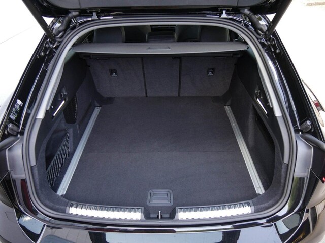 Audi A6 Avant Quattro S-Tronic