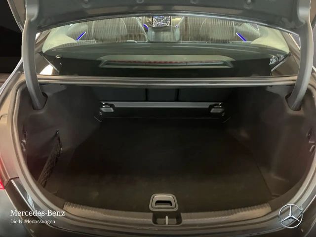 Mercedes-Benz C 200 AMG Line Sedan