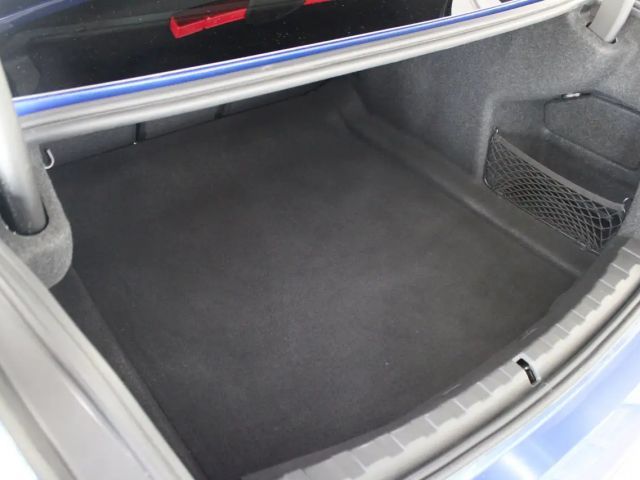 BMW 320 320d M-Sport Sedan xDrive