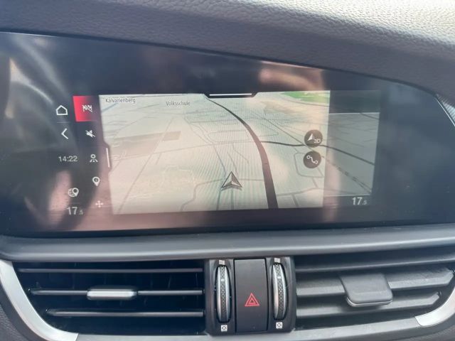 Alfa Romeo Giulia AT8 Q4 Veloce