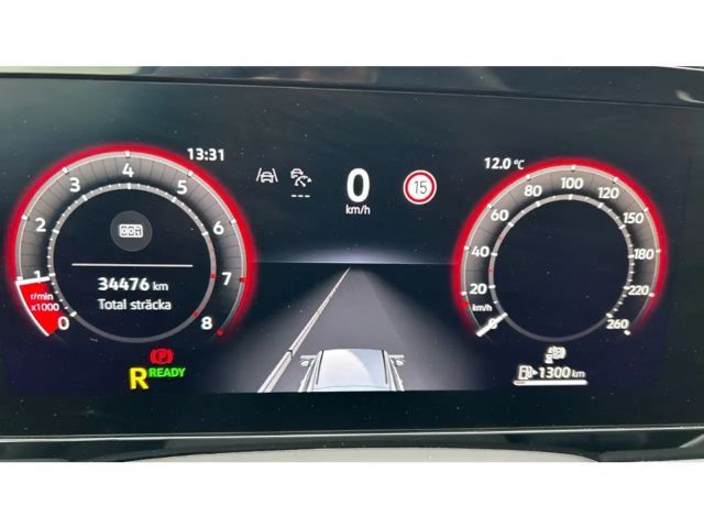 Volkswagen Passat 1.5 eTSI Business Variant