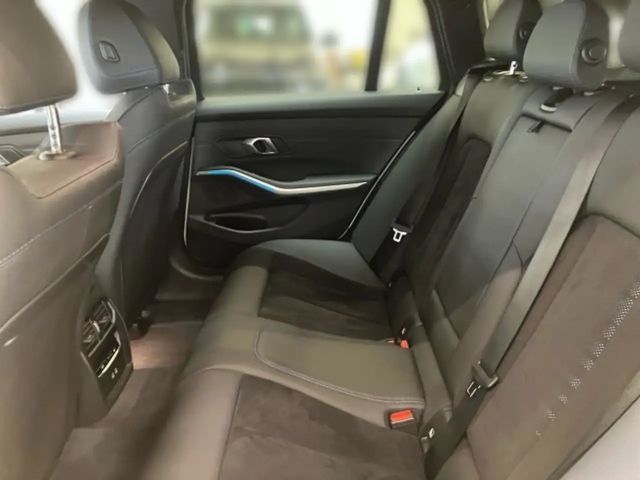 BMW 330 330e Touring xDrive