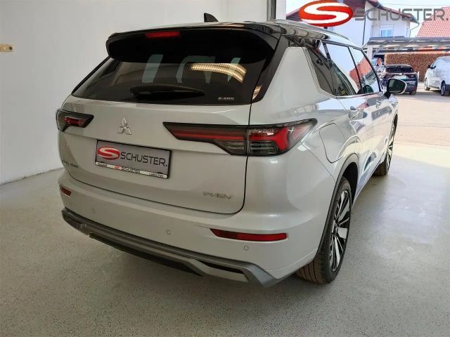 Mitsubishi Outlander 4WD PHEV