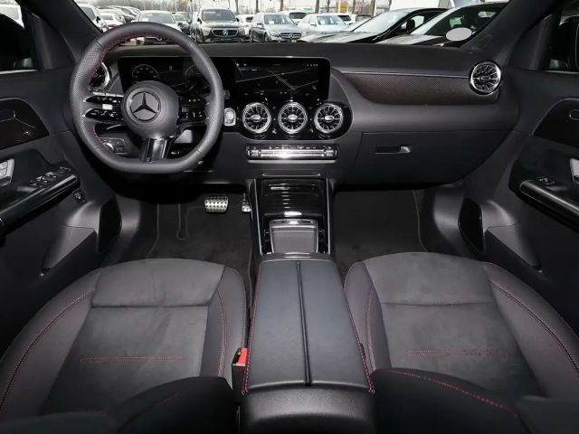 Mercedes-Benz GLA 200 AMG Line