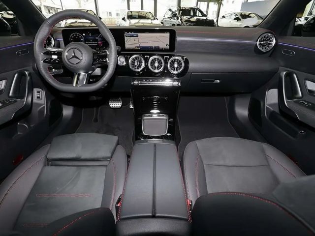 Mercedes-Benz CLA 200 AMG Line Coupé