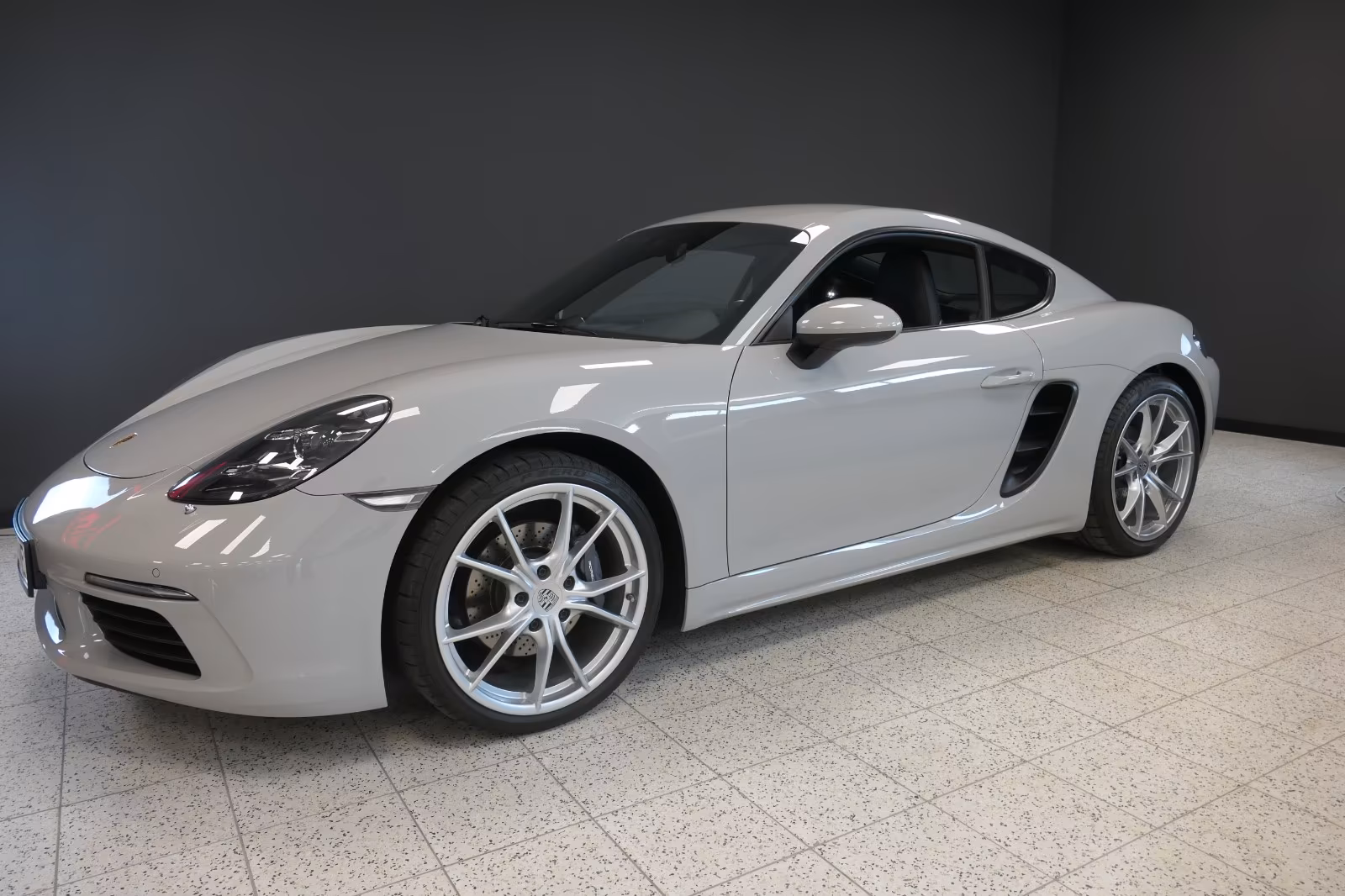 Porsche Cayman 718