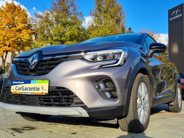 Renault Captur E-Tech Initiale Paris