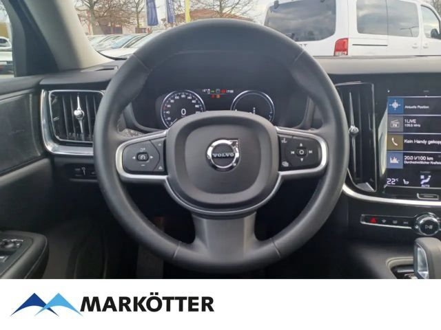 Volvo V60 AWD Core Recharge T6