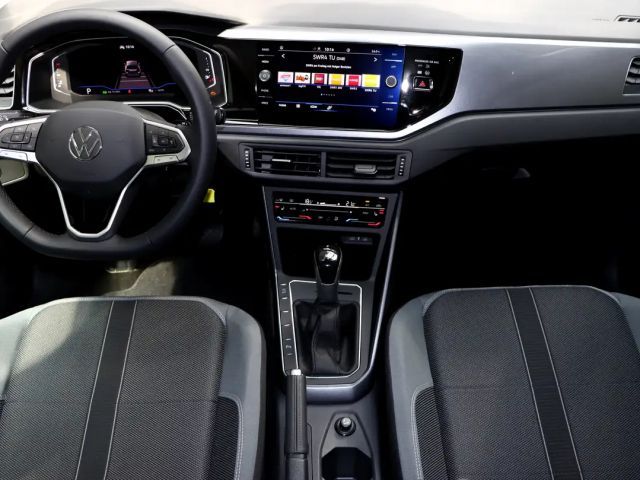 Volkswagen Polo 1.0 TSI DSG Style