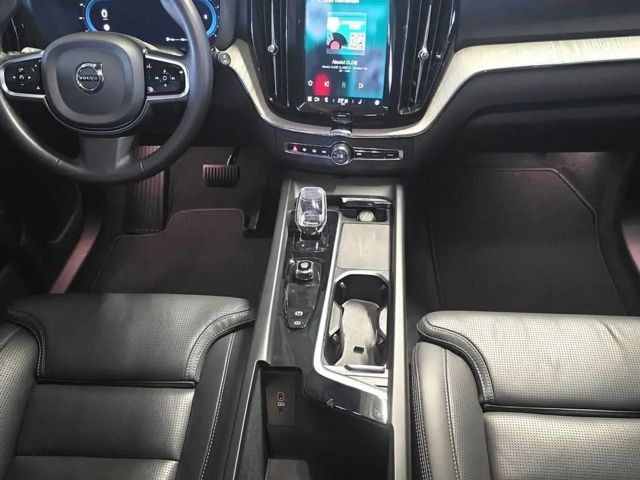 Volvo XC60 AWD Dark Plus