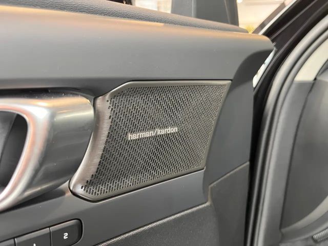 Volvo XC40 Dark Ultra