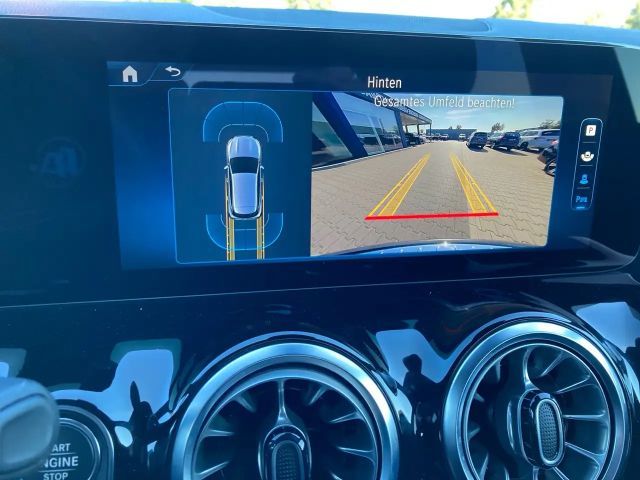 Mercedes-Benz GLA 180 AMG Line