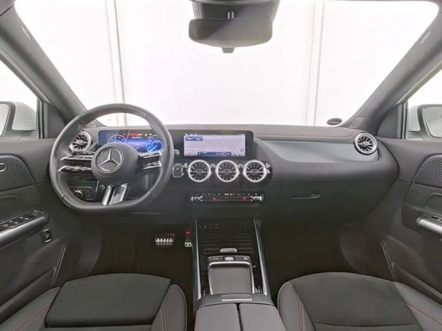 Mercedes-Benz EQA 300 4MATIC AMG Line