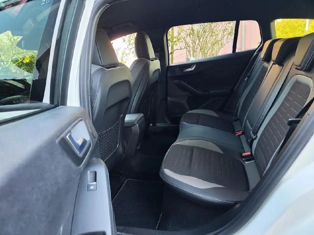 Ford Focus ST Line Wagon