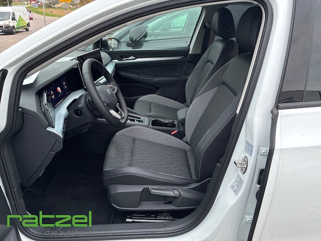 Volkswagen Golf 1.5 eTSI DSG