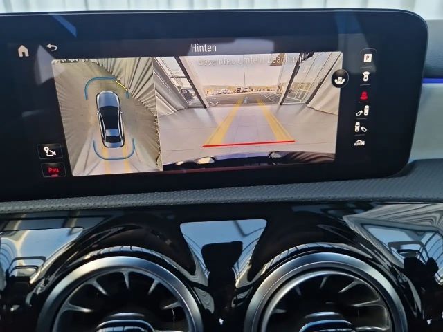 Mercedes-Benz A 180 AMG Line