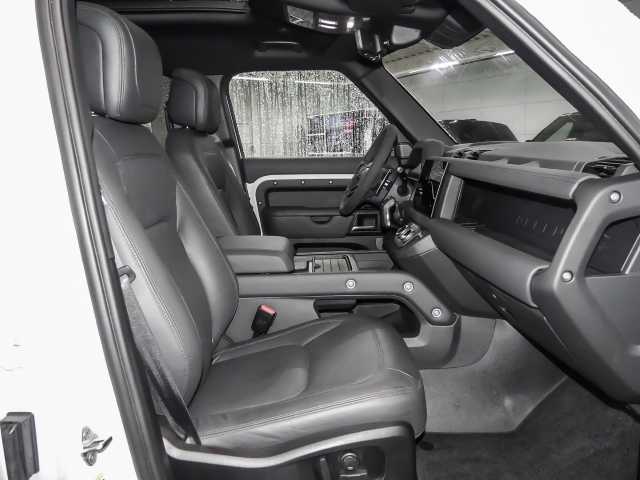 Land Rover Defender 110