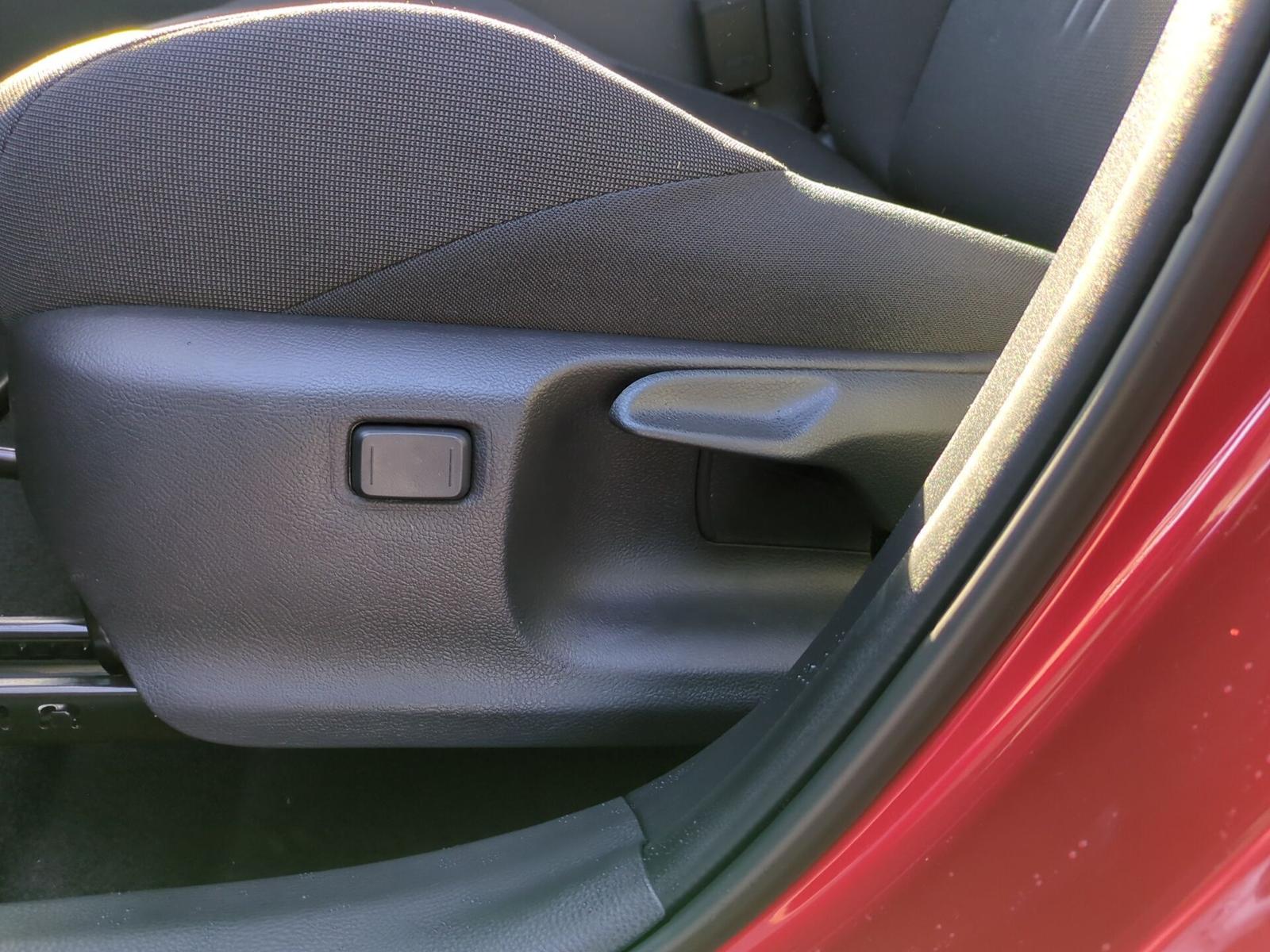 Toyota C-HR Plug-in Team D