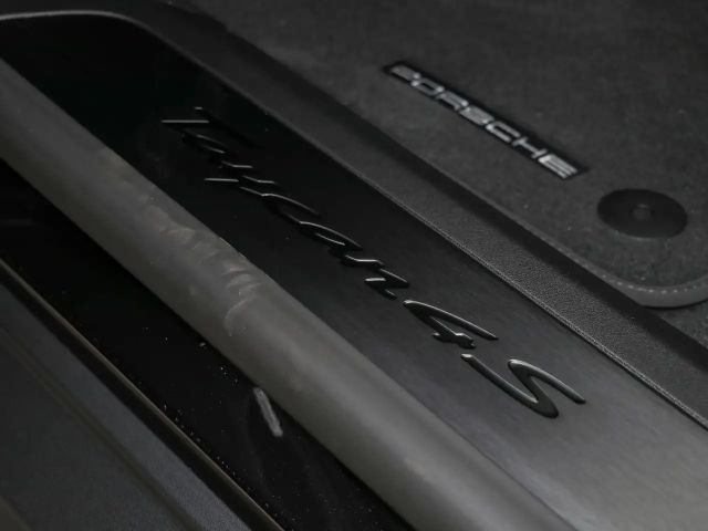 Porsche Taycan 4S Cross Turismo