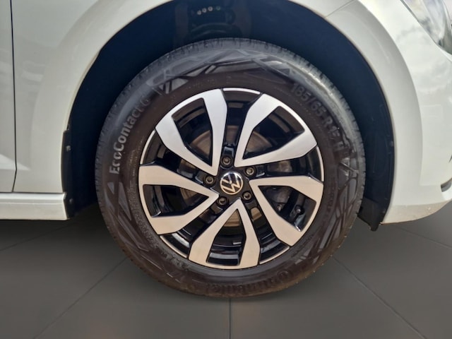 Volkswagen Polo VI 1.0 KlimaA SHZ Navi