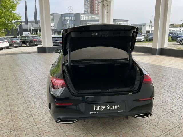 Mercedes-Benz CLA 200 AMG Line CLA 200 d Coupé
