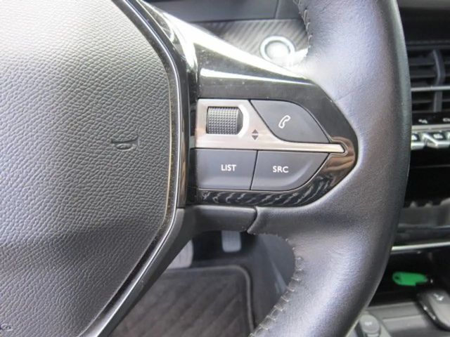 Peugeot E-2008 Allure Pack