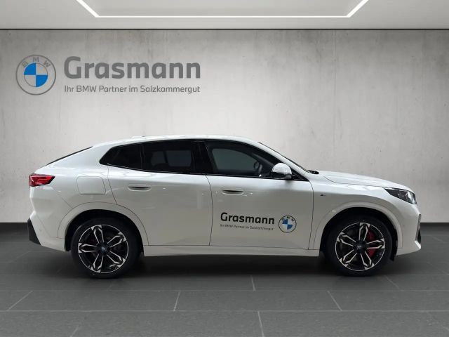 BMW iX2 xDrive30