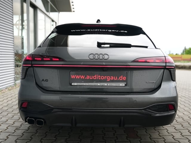 Audi A6 Avant Quattro S-Tronic
