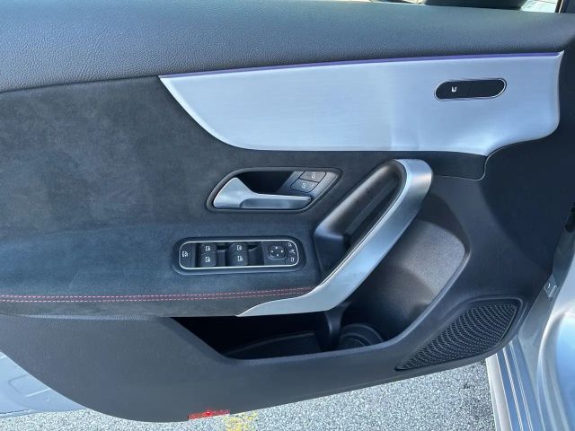 Mercedes-Benz A 180 Hatchback