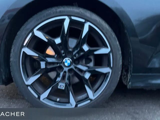 BMW 320 320i M-Sport Sedan xDrive