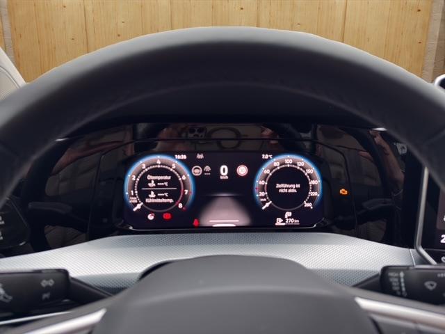 Volkswagen Golf 1.5 TSI Golf VIII Plus