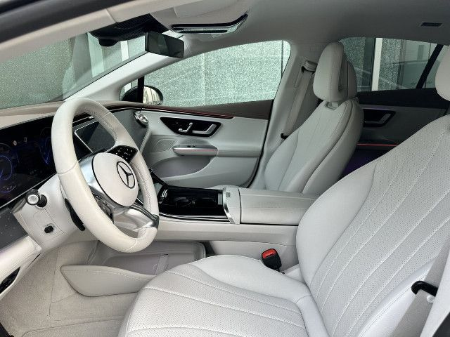 Mercedes-Benz EQE 300 Sedan