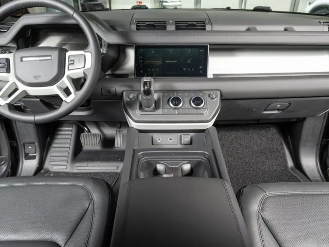 Land Rover Defender 3.0 90 D200 SE