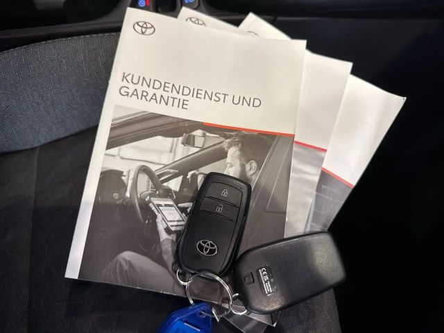 Toyota Yaris Hatchback Hybride Team D