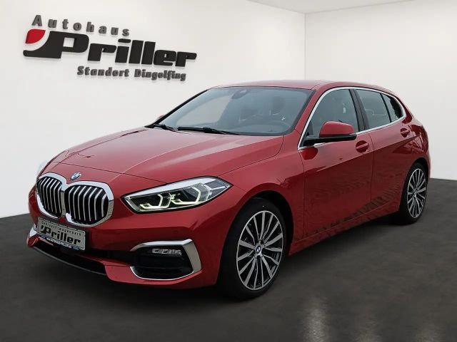 BMW 120 120d Luxury Line Sedan xDrive