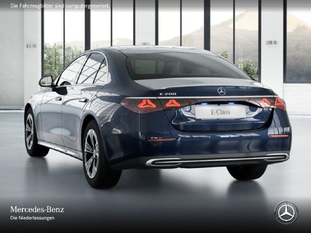 Mercedes-Benz E 200 Sedan
