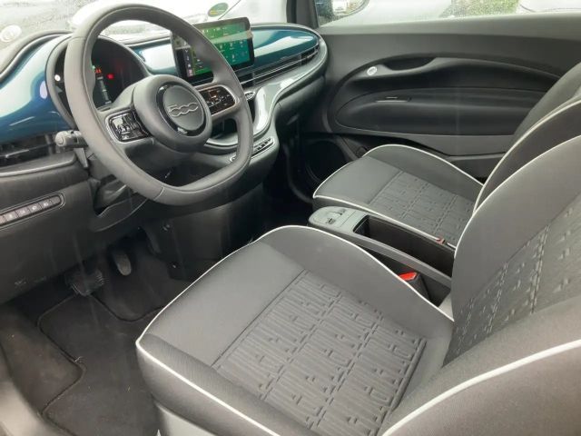 Fiat 500e MY23 118PS 42kWh KLIMA*CARPLAY*TEMPOMAT*DAB